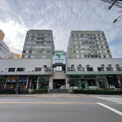 Sala com 26m², 1 garagem, no bairro Trindade em Florianópolis