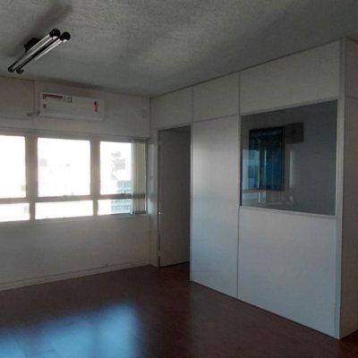 Sala com 32m², 1 garagem, no bairro Centro em Florianópolis
