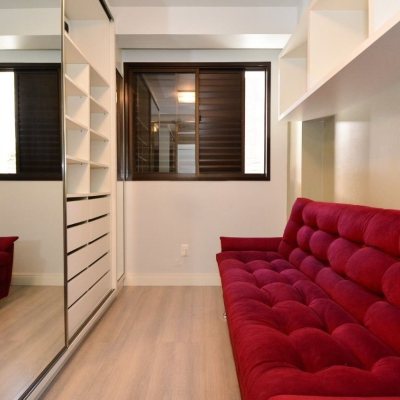 Apartamentos com 128m², 3 quartos (sendo 3 suítes), 2 garagens, no bairro Centro em Florianópolis