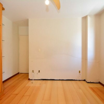 Apartamentos com 128m², 3 quartos (sendo 3 suítes), 2 garagens, no bairro Centro em Florianópolis