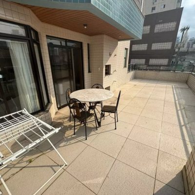 Apartamentos com 128m², 3 quartos (sendo 3 suítes), 2 garagens, no bairro Centro em Florianópolis