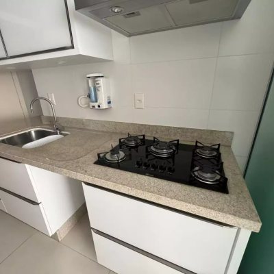 Apartamentos com 128m², 3 quartos (sendo 3 suítes), 2 garagens, no bairro Centro em Florianópolis