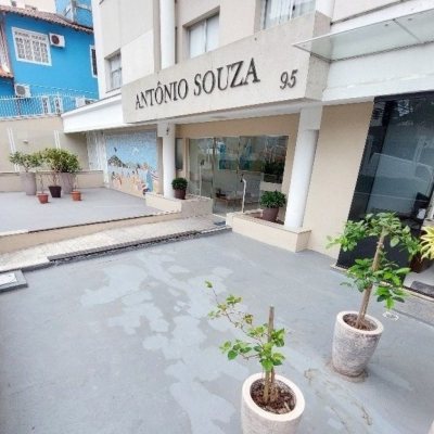 Apartamentos com 67m², 2 quartos, 1 suíte, 1 garagem, no bairro Centro em Florianópolis