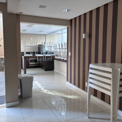 Apartamentos com 67m², 2 quartos, 1 suíte, 1 garagem, no bairro Centro em Florianópolis