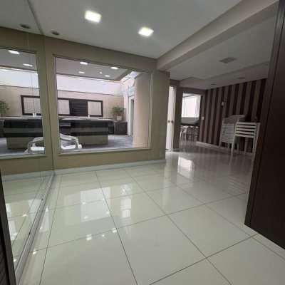 Apartamentos com 67m², 2 quartos, 1 suíte, 1 garagem, no bairro Centro em Florianópolis