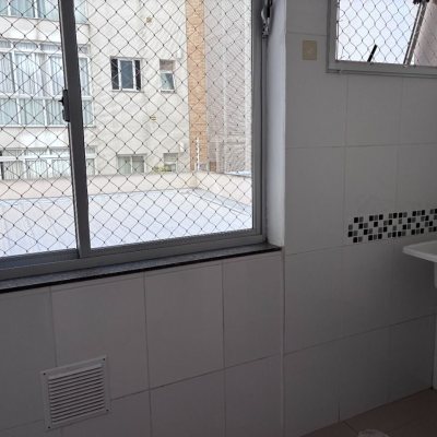 Apartamentos com 67m², 2 quartos, 1 suíte, 1 garagem, no bairro Centro em Florianópolis