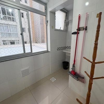 Apartamentos com 67m², 2 quartos, 1 suíte, 1 garagem, no bairro Centro em Florianópolis