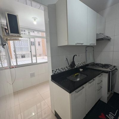 Apartamentos com 67m², 2 quartos, 1 suíte, 1 garagem, no bairro Centro em Florianópolis