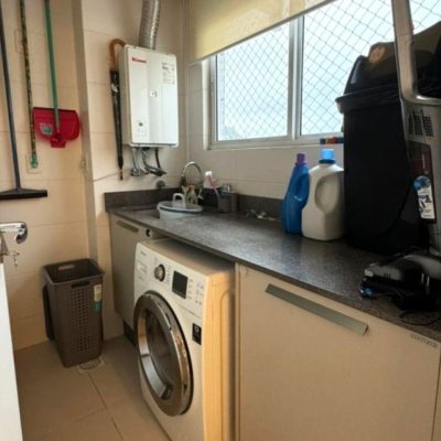 Apartamentos com 110m², 3 quartos (sendo 1 suíte), 2 garagens, no bairro Agronômica em Florianópolis