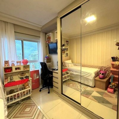 Apartamentos com 110m², 3 quartos (sendo 1 suíte), 2 garagens, no bairro Agronômica em Florianópolis