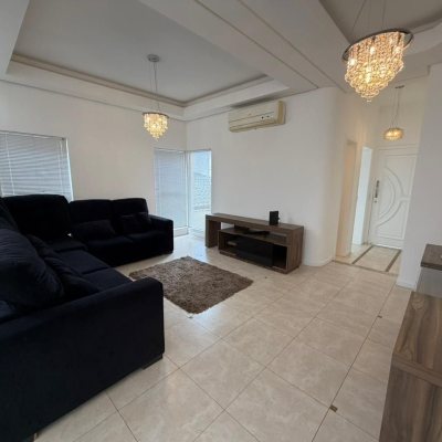 Casa Residencial com 292m², 3 quartos (sendo 1 suíte), 3 garagens, no bairro Pedra Branca em Palhoça