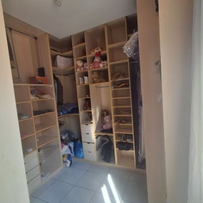 Casa Residencial com 263m², 5 quartos (sendo 3 suítes), 3 garagens, no bairro Itaguaçu em Florianópolis