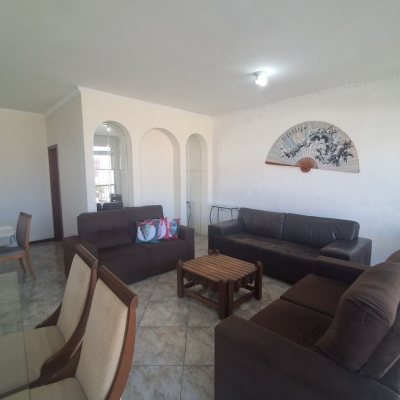 Casa Residencial com 263m², 5 quartos (sendo 3 suítes), 3 garagens, no bairro Itaguaçu em Florianópolis