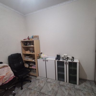 Casa Residencial com 263m², 5 quartos (sendo 3 suítes), 3 garagens, no bairro Itaguaçu em Florianópolis