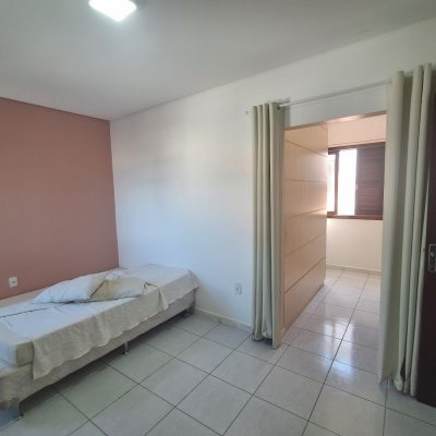 Casa Residencial com 263m², 5 quartos (sendo 3 suítes), 3 garagens, no bairro Itaguaçu em Florianópolis