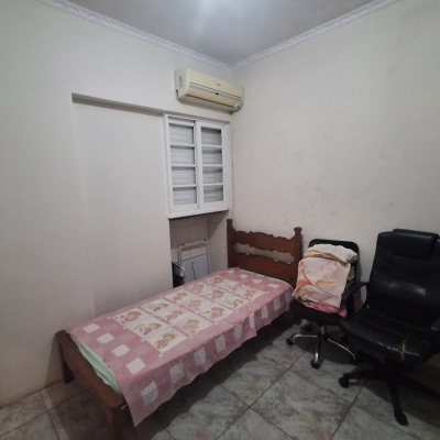 Casa Residencial com 263m², 5 quartos (sendo 3 suítes), 3 garagens, no bairro Itaguaçu em Florianópolis