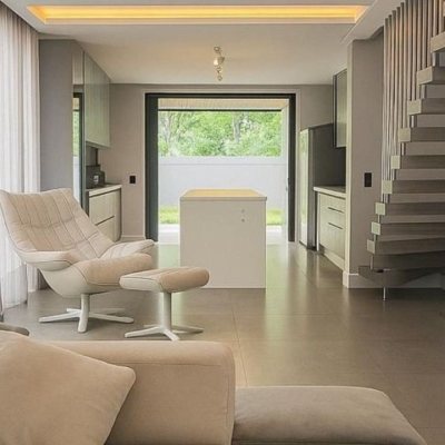 Casa Residencial com 173m², 3 quartos (sendo 3 suítes), 3 garagens, no bairro Morro Das Pedras em Florianópolis