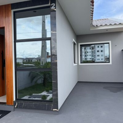 Casa Residencial com 50m², 2 quartos, 1 garagem, no bairro Barra Do Aririú em Palhoça