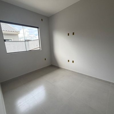 Casa Residencial com 50m², 2 quartos, 1 garagem, no bairro Barra Do Aririú em Palhoça