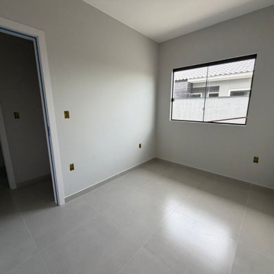 Casa Residencial com 50m², 2 quartos, 1 garagem, no bairro Barra Do Aririú em Palhoça