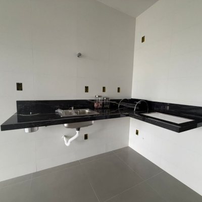 Casa Residencial com 50m², 2 quartos, 1 garagem, no bairro Barra Do Aririú em Palhoça