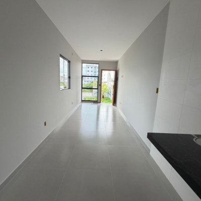 Casa Residencial com 50m², 2 quartos, 1 garagem, no bairro Barra Do Aririú em Palhoça