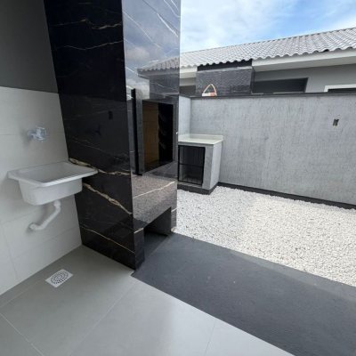 Casa Residencial com 50m², 2 quartos, 1 garagem, no bairro Barra Do Aririú em Palhoça