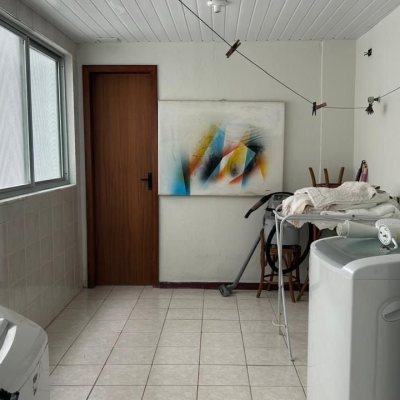 Apartamentos com 270m², 4 quartos (sendo 2 suítes), 3 garagens, no bairro Ingleses em Florianópolis