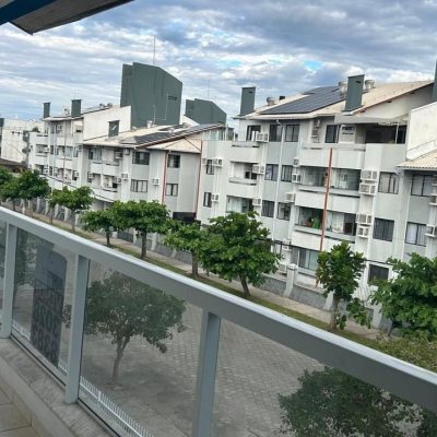 Apartamentos com 270m², 4 quartos (sendo 2 suítes), 3 garagens, no bairro Ingleses em Florianópolis