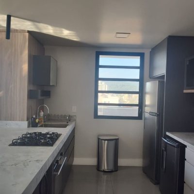 Apartamentos com 63m², 2 quartos (sendo 1 suíte), 1 garagem, no bairro Trindade em Florianópolis