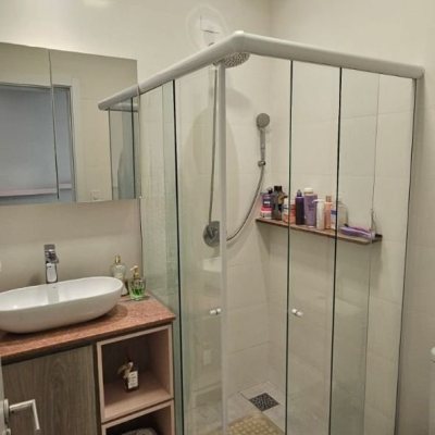 Apartamentos com 63m², 2 quartos (sendo 1 suíte), 1 garagem, no bairro Trindade em Florianópolis