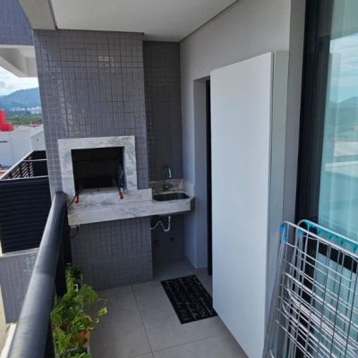 Apartamentos com 63m², 2 quartos (sendo 1 suíte), 1 garagem, no bairro Trindade em Florianópolis