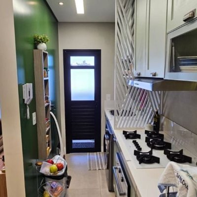 Apartamentos com 63m², 2 quartos (sendo 1 suíte), 1 garagem, no bairro Trindade em Florianópolis