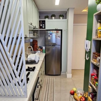 Apartamentos com 63m², 2 quartos (sendo 1 suíte), 1 garagem, no bairro Trindade em Florianópolis
