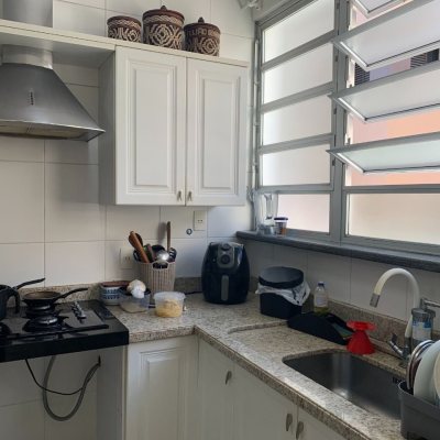 Apartamentos com 176m², 4 quartos (sendo 1 suíte), 1 garagem, no bairro Centro em Florianópolis