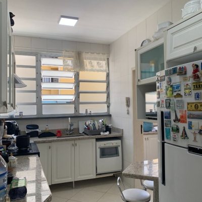 Apartamentos com 176m², 4 quartos (sendo 1 suíte), 1 garagem, no bairro Centro em Florianópolis