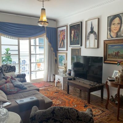 Apartamentos com 176m², 4 quartos (sendo 1 suíte), 1 garagem, no bairro Centro em Florianópolis