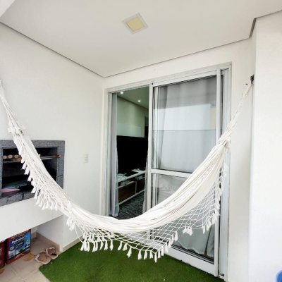 Apartamentos com 173m², 2 quartos (sendo 1 suíte), 1 garagem, no bairro Areias em São José