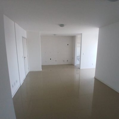 Apartamentos com 76m², 2 quartos (sendo 1 suíte), 1 garagem, no bairro Bela Vista em São José