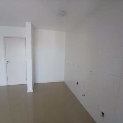 Apartamentos com 76m², 2 quartos (sendo 1 suíte), 1 garagem, no bairro Bela Vista em São José