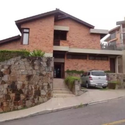 Casa Residencial com 542m², 3 quartos (sendo 3 suítes), 4 garagens, no bairro Itaguaçu em Florianópolis