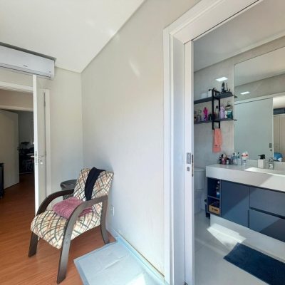 Casa Residencial com 124m², 3 quartos (sendo 3 suítes), 2 garagens, no bairro Cachoeira Do Bom Jesus em Florianópolis