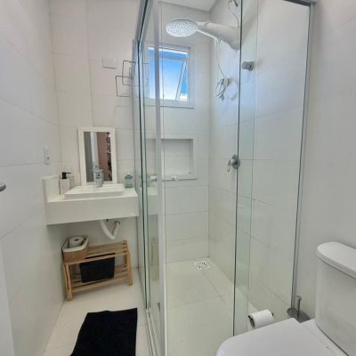 Casa Residencial com 124m², 3 quartos (sendo 3 suítes), 2 garagens, no bairro Cachoeira Do Bom Jesus em Florianópolis