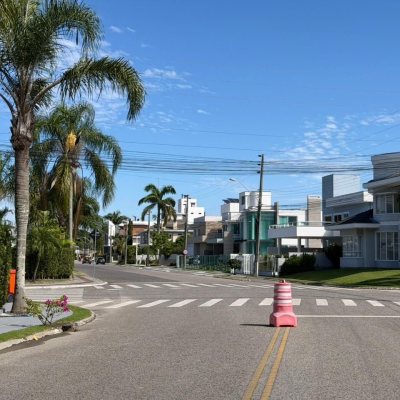 Casa Residencial com 124m², 3 quartos (sendo 3 suítes), 2 garagens, no bairro Cachoeira Do Bom Jesus em Florianópolis