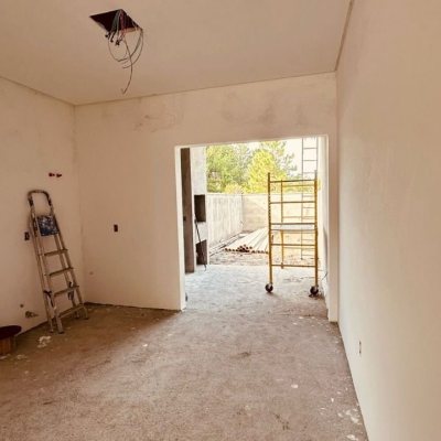 Casa Residencial com 120m², 2 quartos (sendo 2 suítes), 2 garagens, no bairro São João Do Rio Vermelho em Florianópolis