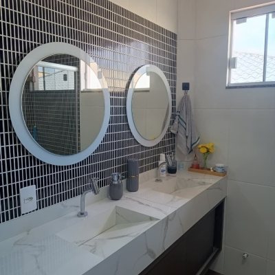 Casa Residencial com 250m², 3 quartos (sendo 1 suíte), 3 garagens, no bairro Ingleses do Rio Vermelho em Florianópolis