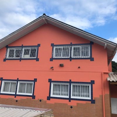 Casa Residencial com 168m², 2 garagens, no bairro Carvoeira em Florianópolis