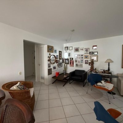 Apartamentos com 123m², 3 quartos (sendo 1 suíte), 1 garagem, no bairro Centro em Florianópolis