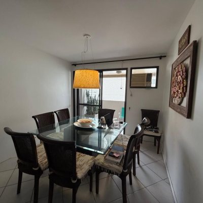 Apartamentos com 123m², 3 quartos (sendo 1 suíte), 1 garagem, no bairro Centro em Florianópolis