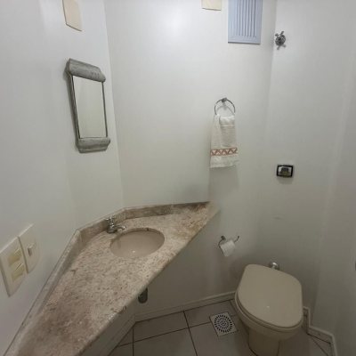 Apartamentos com 123m², 3 quartos (sendo 1 suíte), 1 garagem, no bairro Centro em Florianópolis
